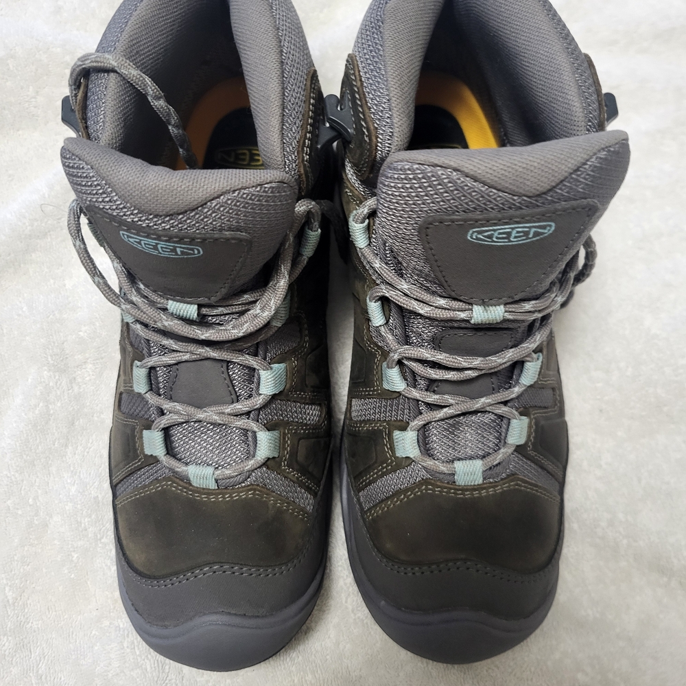 Keen Gray Lace Up Boots with Quick-Lace System and Padded Collar
